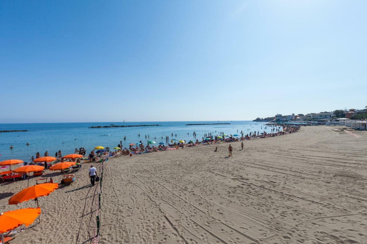 Titty Beach House Santa Marinella Exterior photo